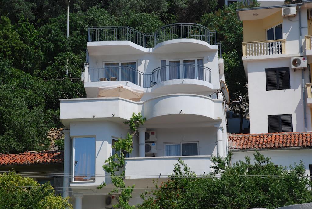 Apartments Ismy Ulcinj Ngoại thất bức ảnh