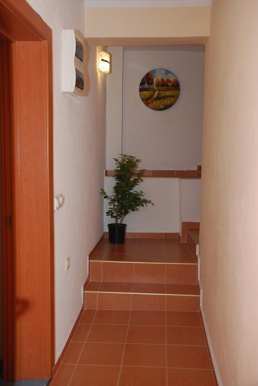 Apartments Ismy Ulcinj Ngoại thất bức ảnh