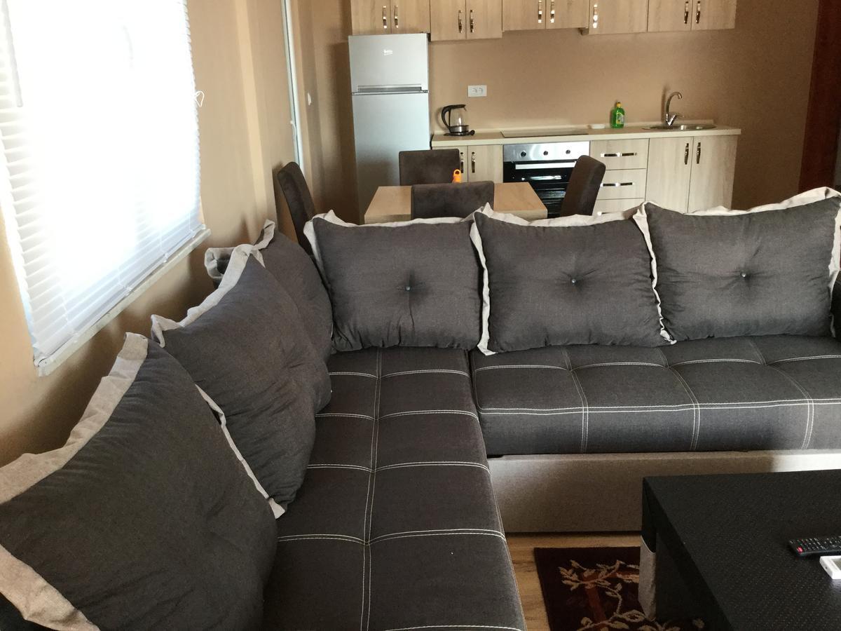 Apartments Ismy Ulcinj Ngoại thất bức ảnh