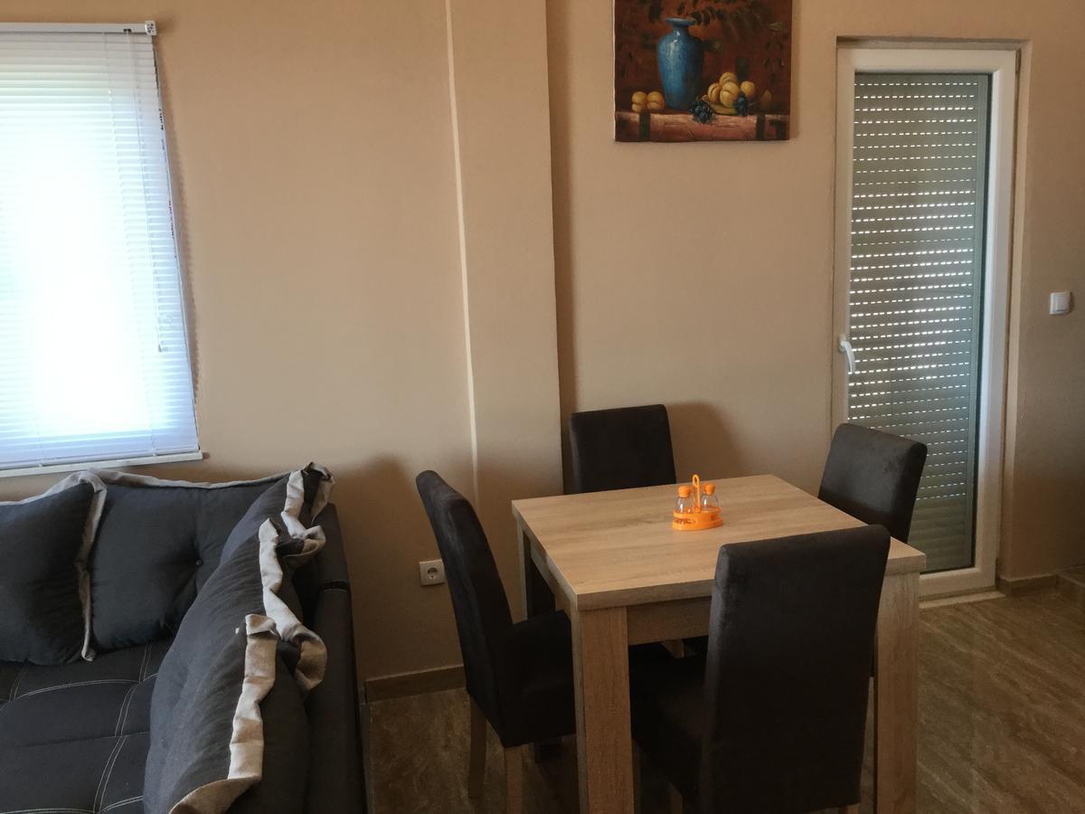 Apartments Ismy Ulcinj Ngoại thất bức ảnh